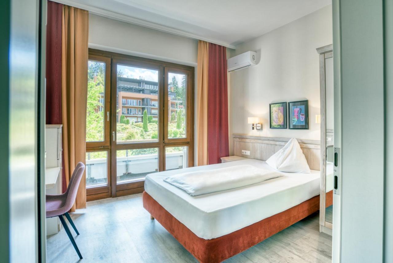 Hotel Parks Velden am Woerthersee Exterior photo